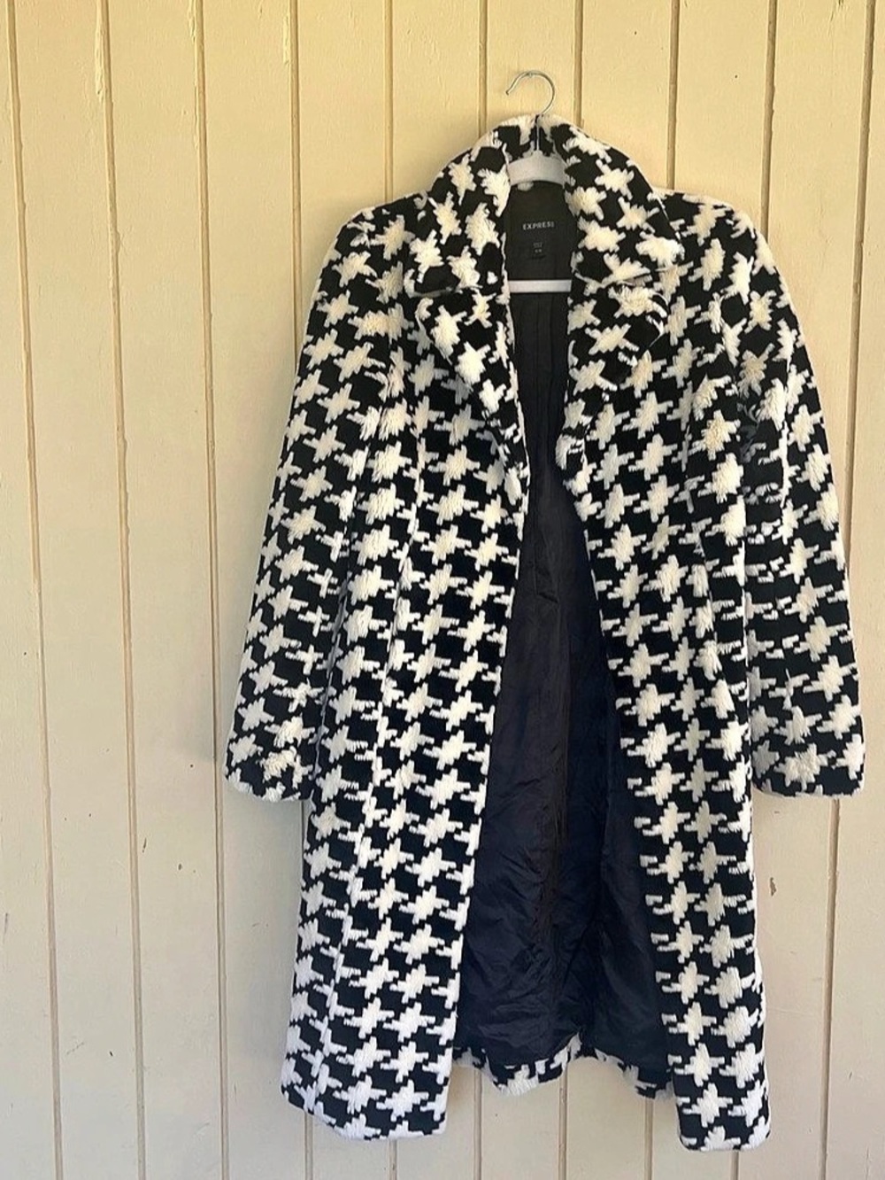 (6) EXPRESS Houndstooth Teddy Long Coat Black & Cream Size Small Like New